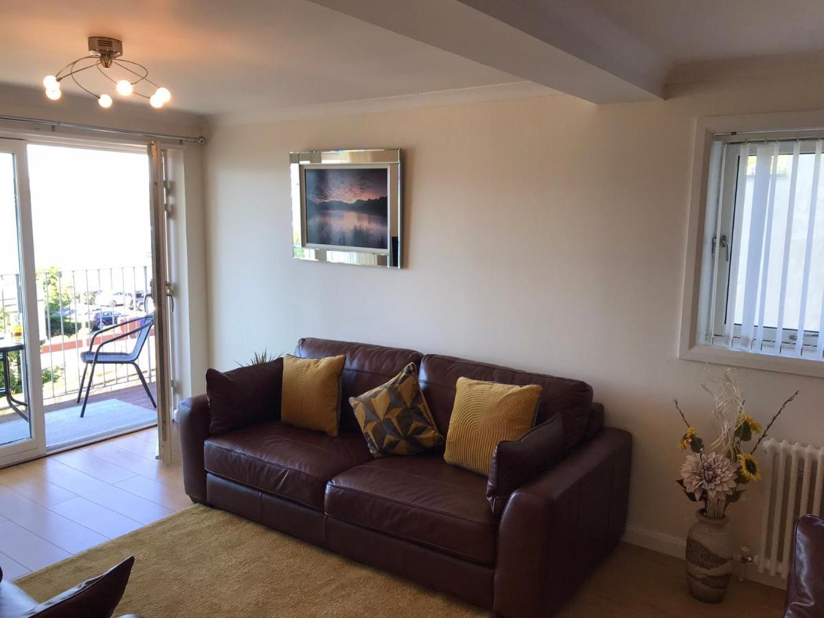 Beautiful 3-Bed Apartment In Gourock Extérieur photo