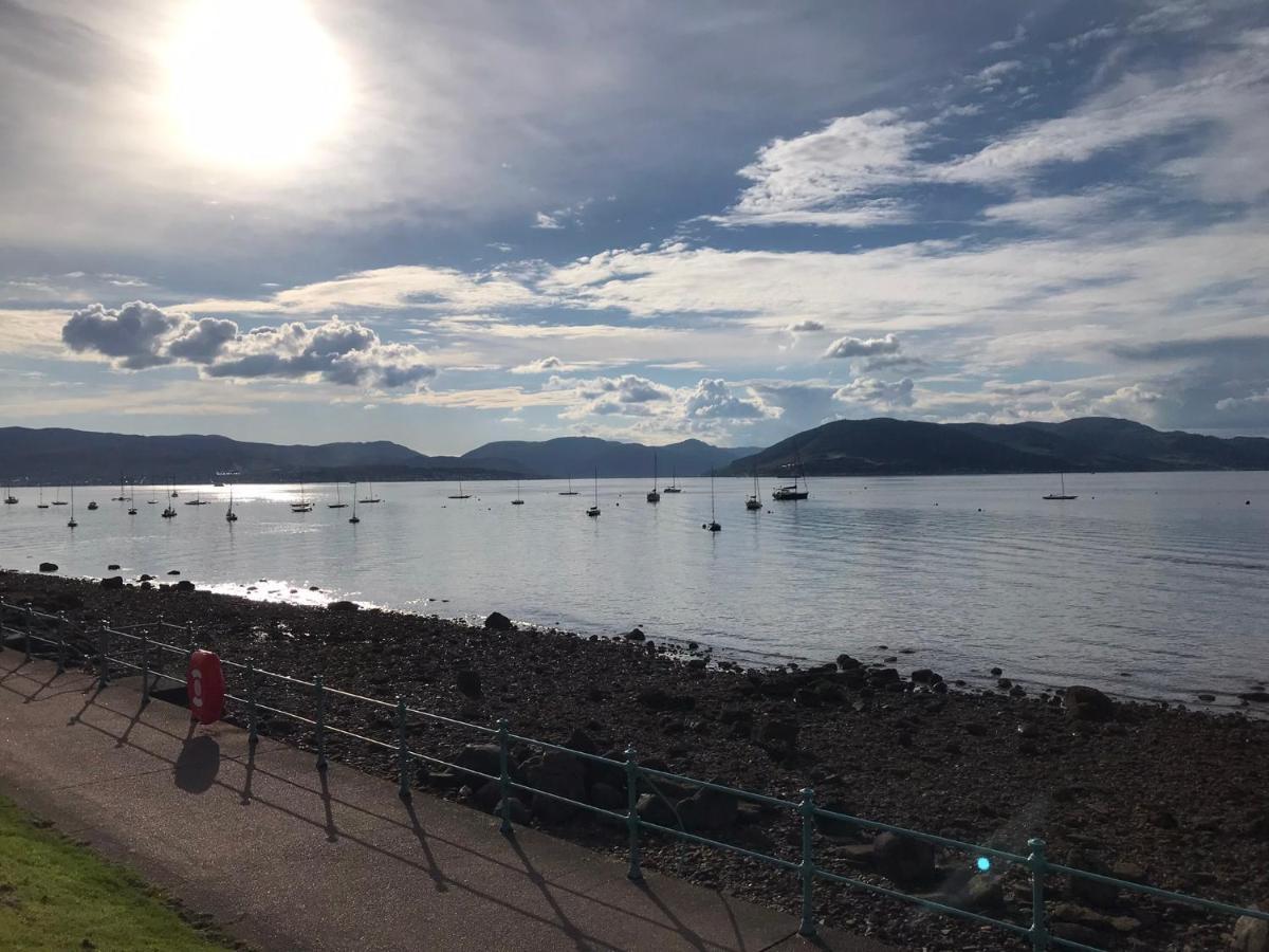 Beautiful 3-Bed Apartment In Gourock Extérieur photo